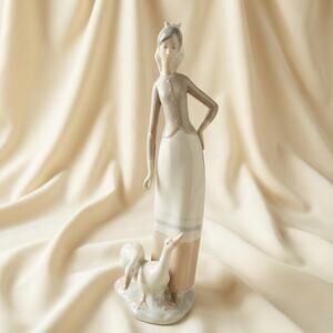 1970s RETIRED Vintage Lladro Spain Porcelain "Girl with Geese" Figurine #1035